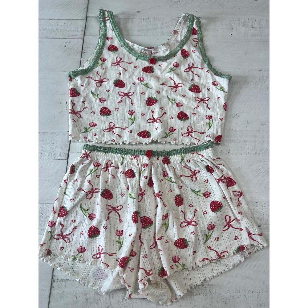 Messy Bun Just Chillin Girls Strawberry Pajama Set Shorts Tank Cream S/XS 6-8